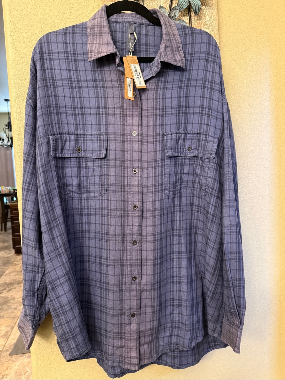 SKIMS Washed Flannel Oversized Button Down Shirt Womens M NWT - Picture 3 of 12